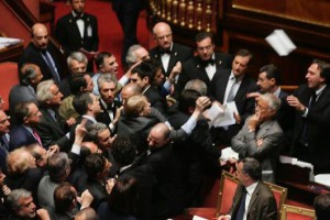 Litigio_e_ressa_politici
