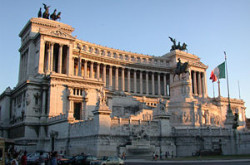 300px-RomaAltarePatriaTramonto