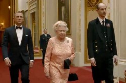 james_bond_regina-elisabetta-cerimonia-londra-2012