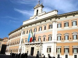 montecitorio_esterno--400x300