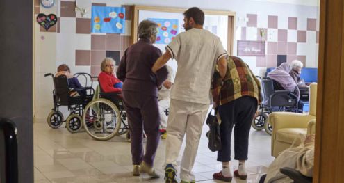 Alzheimer, la residenza per anziani della fondazione turati di Gavinana